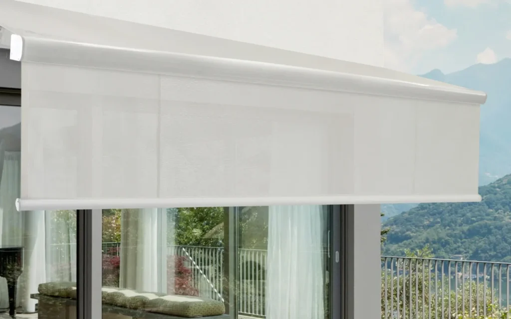 Proteção solar screen Amorim aplicada em fachada com grandes aberturas